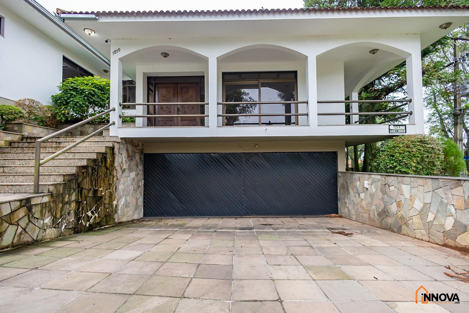 Casa Residencial com piscina - Bom Retiro