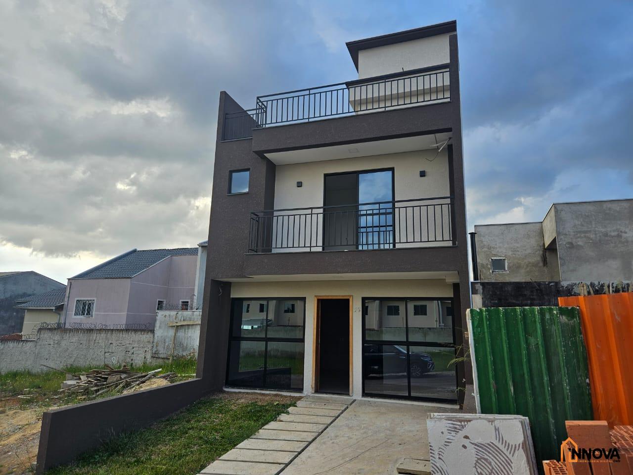 Sobrado em Condominio para venda - Xaxim