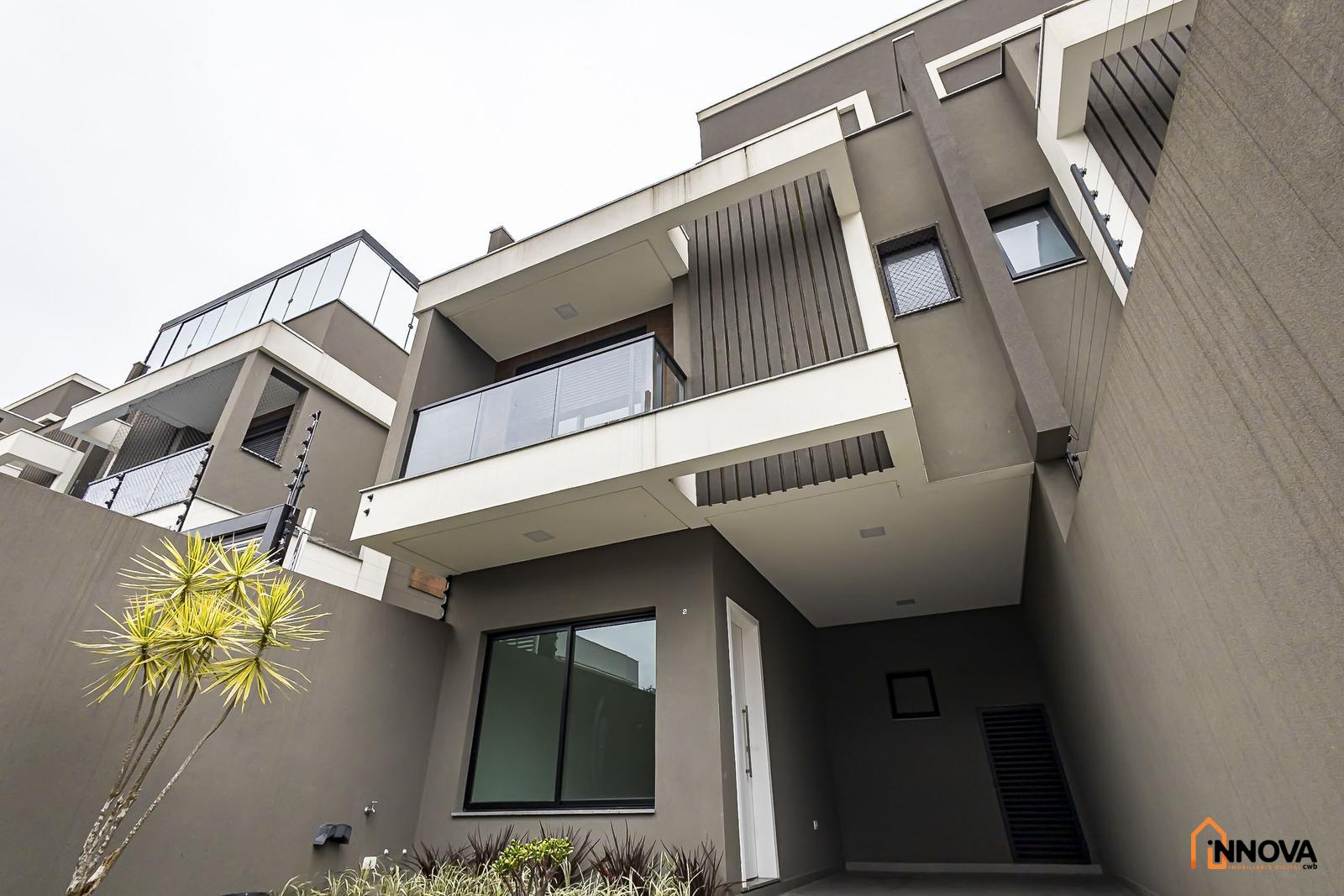 Sobrado triplex para locação - Boqueirão