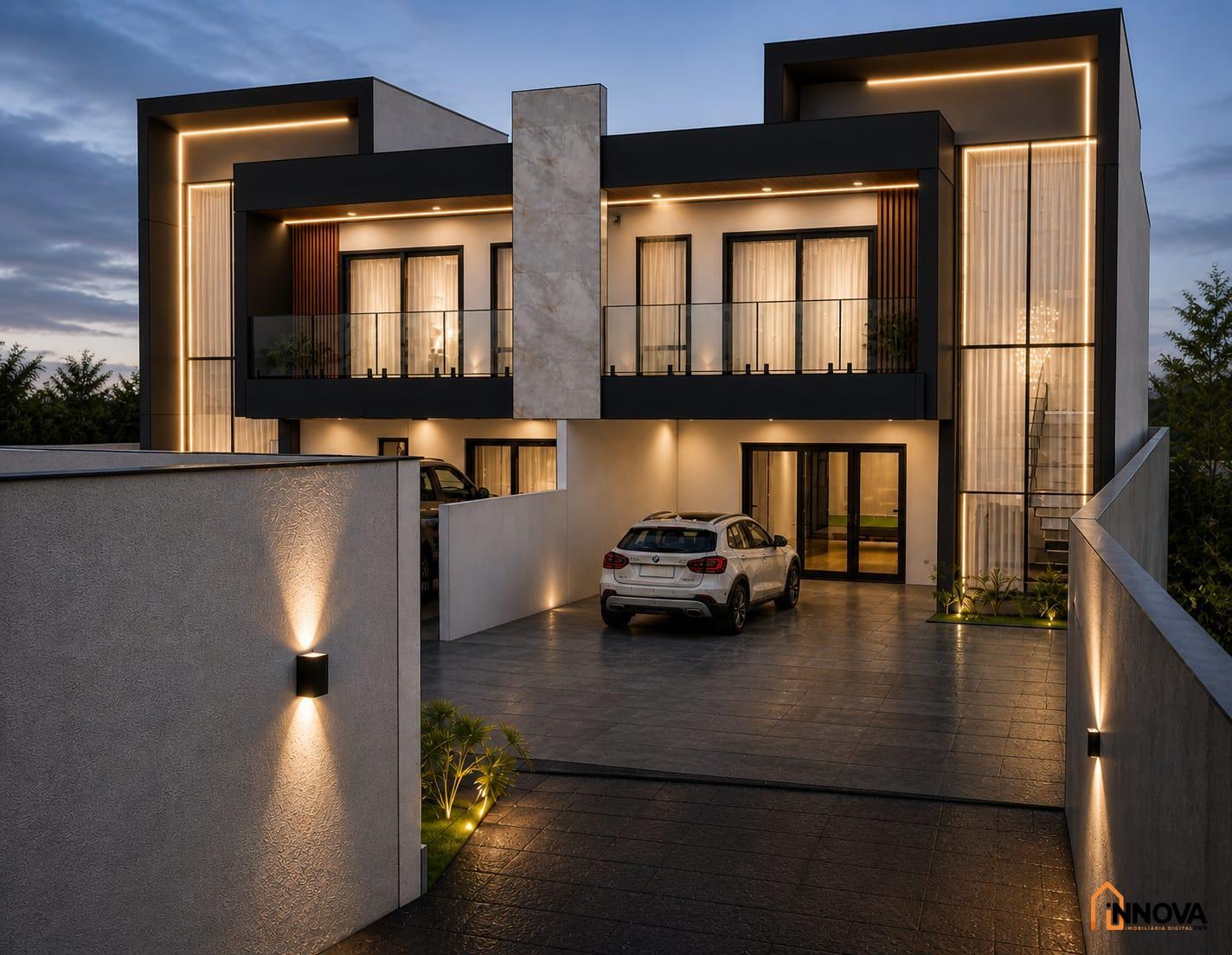 Triplex e Sobrados à Venda - São José dos Pinhais